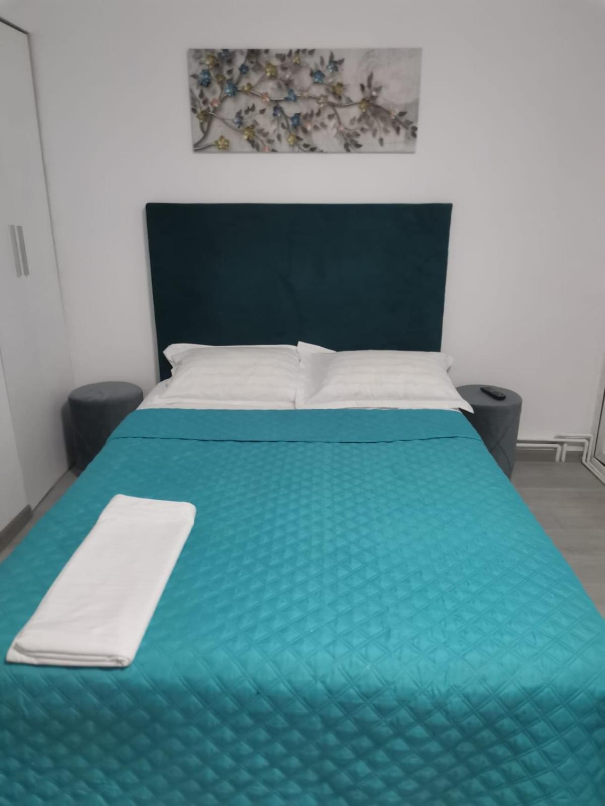 Zenlux Hotel Iasi Buitenkant foto